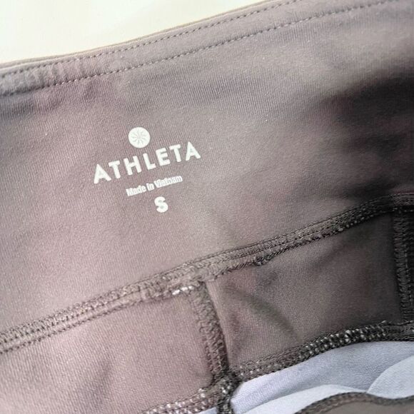 Athleta Leggings Women's Small Camo Fatigue Ankle Cropped Workout Compression - Picture 6 of 10